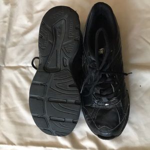 Avia Black Tennis Shoes